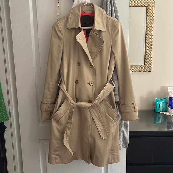 Coach trench coat in cream colour. - Picture 1 of 3